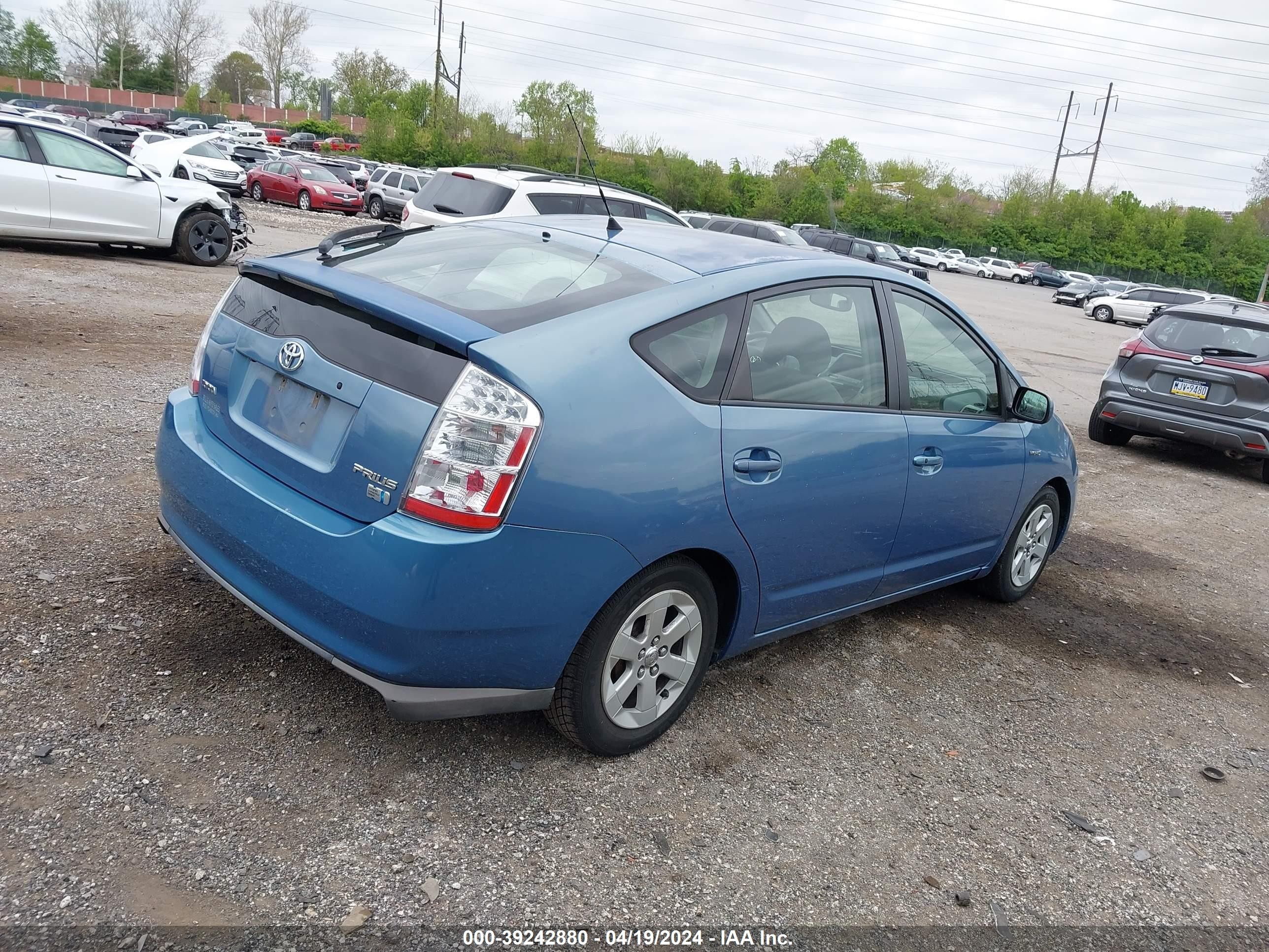 Photo 3 VIN: JTDKB20UX87763289 - TOYOTA PRIUS 