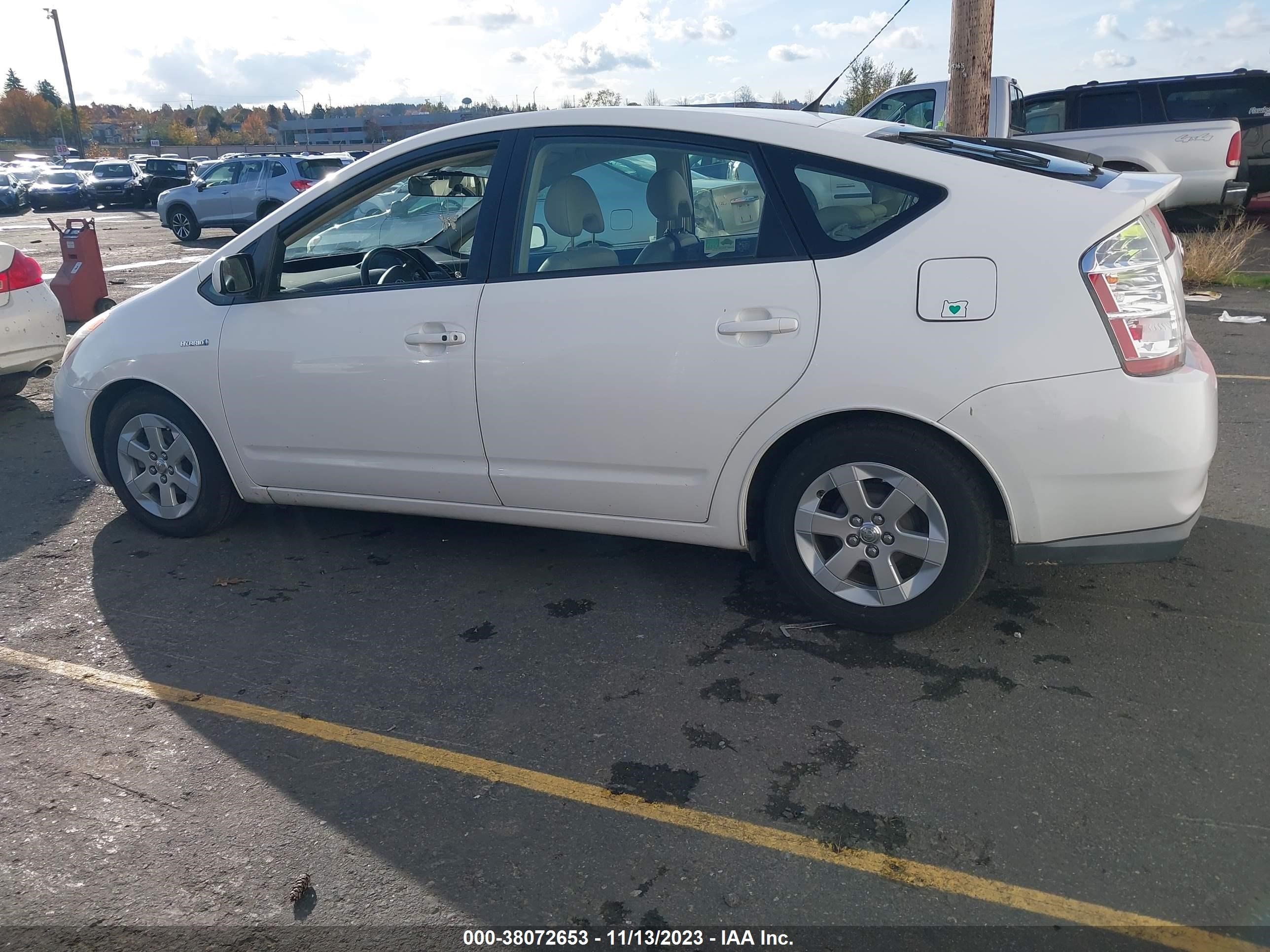 Photo 13 VIN: JTDKB20UX93488290 - TOYOTA PRIUS 