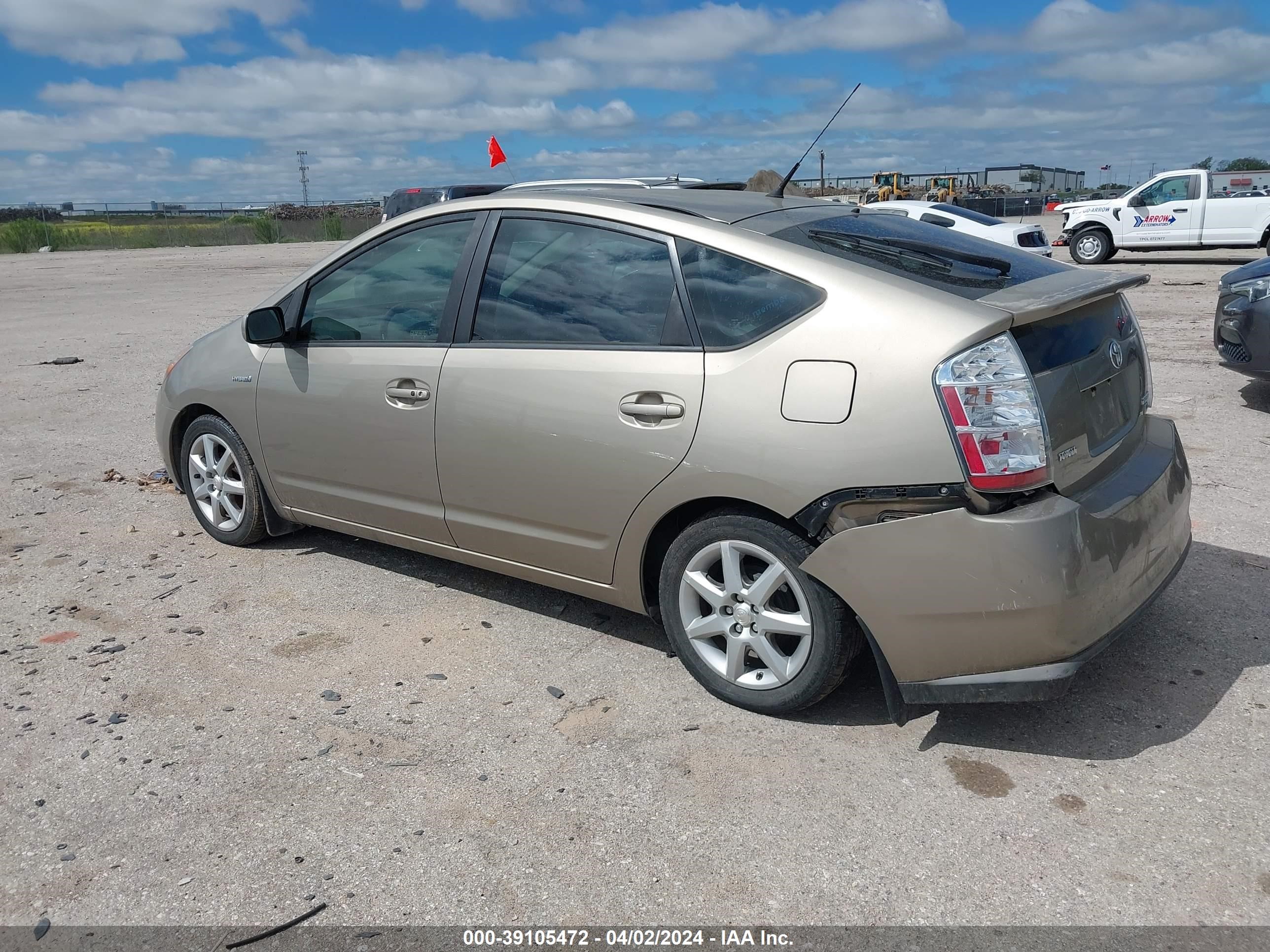 Photo 2 VIN: JTDKB20UX97890402 - TOYOTA PRIUS 