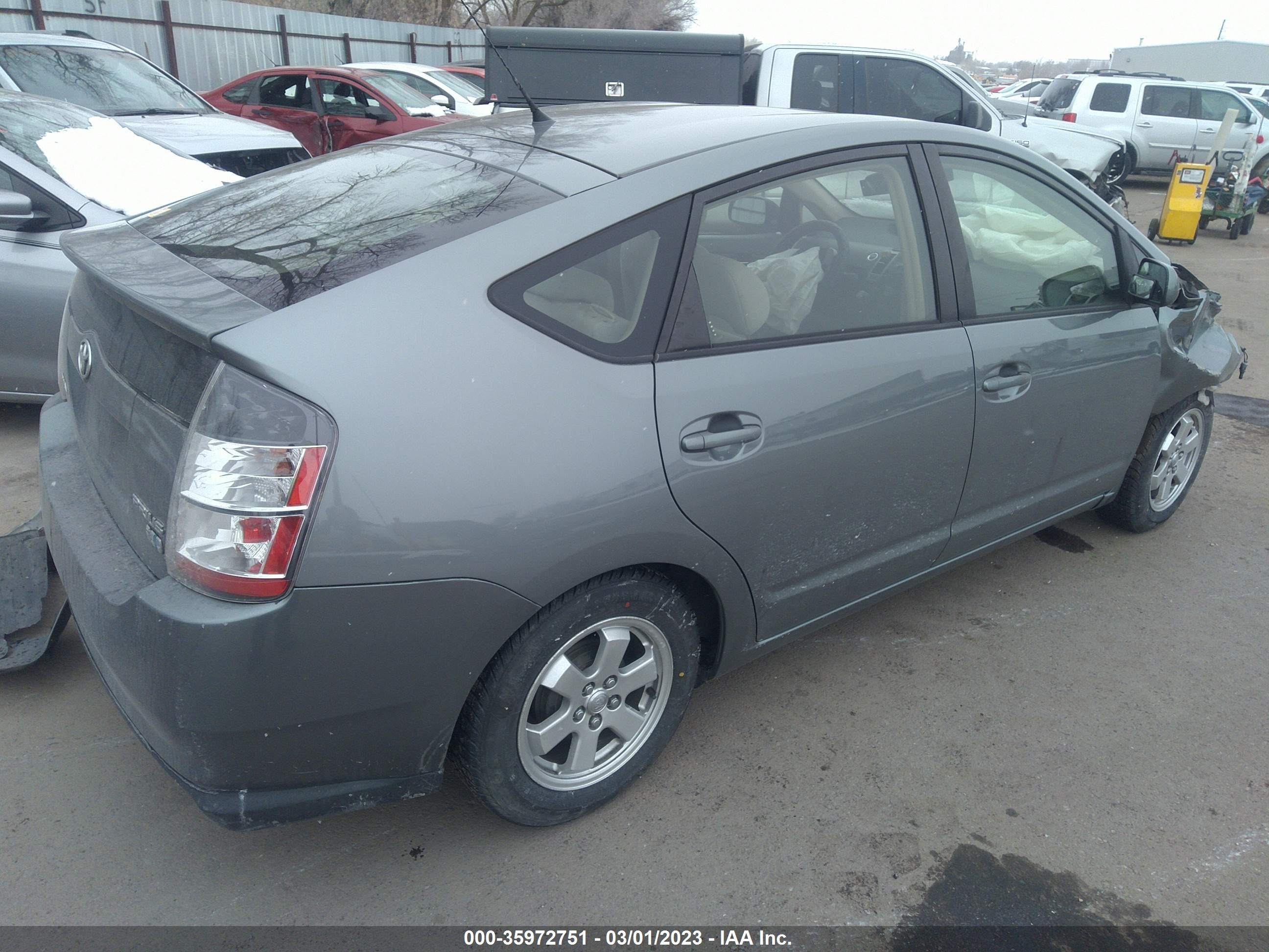 Photo 3 VIN: JTDKB22U240068126 - TOYOTA PRIUS 