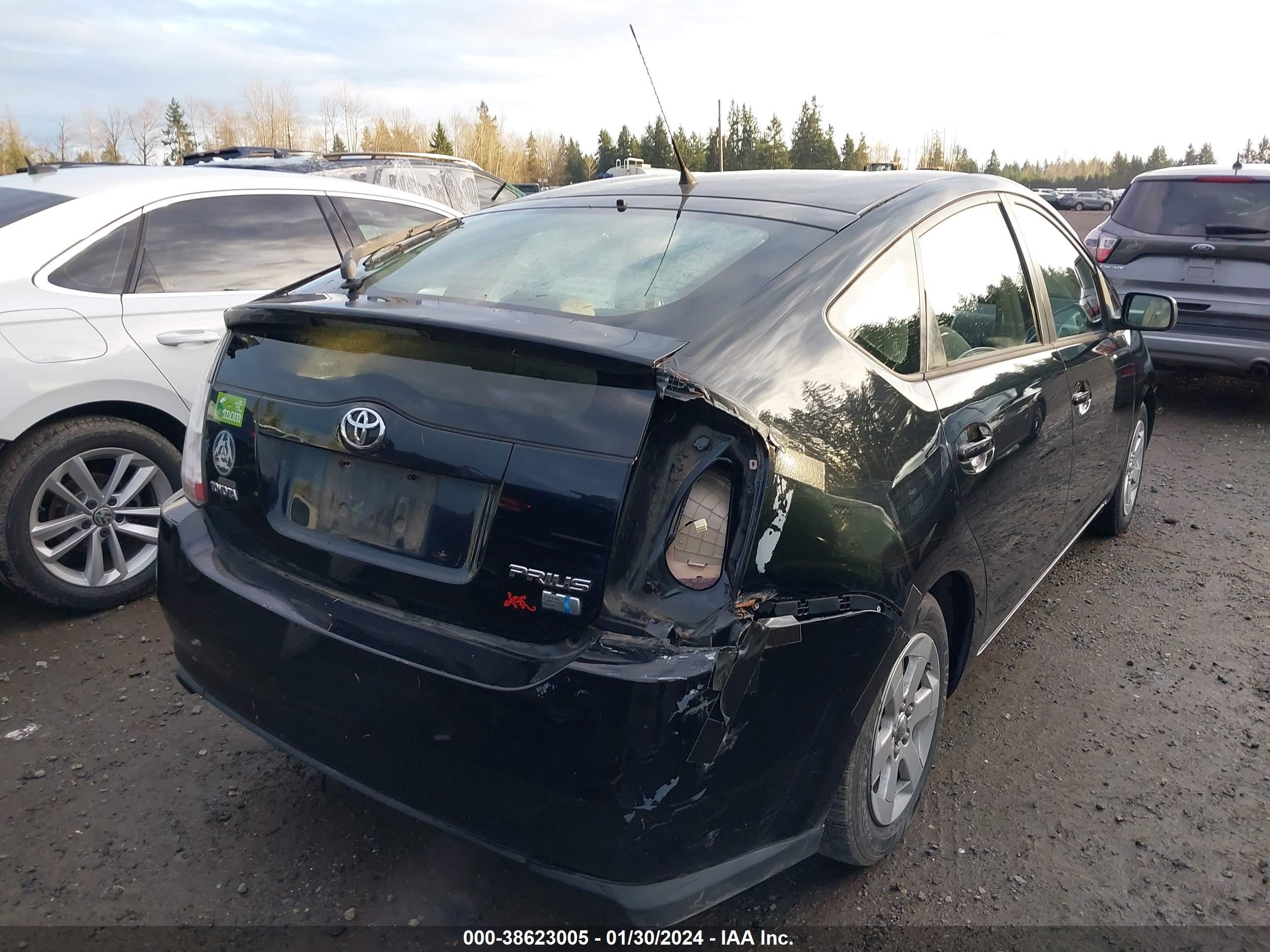 Photo 3 VIN: JTDKB22U453106701 - TOYOTA PRIUS 