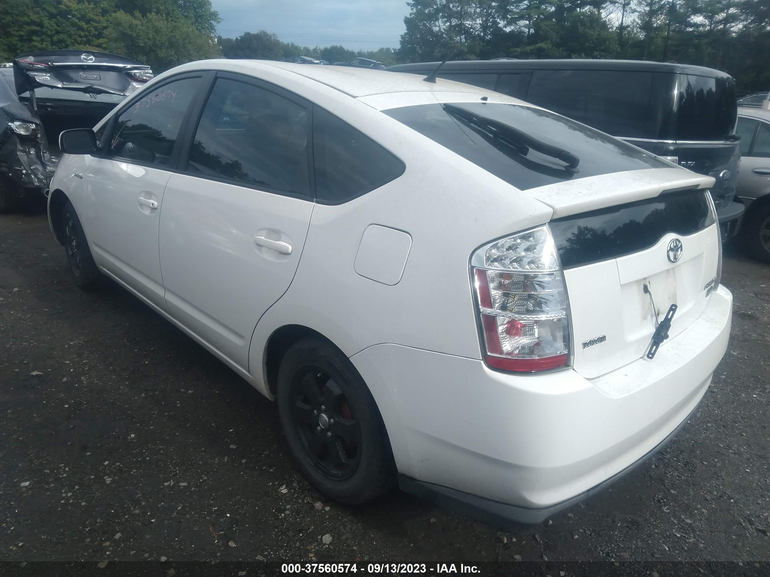 Photo 2 VIN: JTDKB22U467536853 - TOYOTA PRIUS 