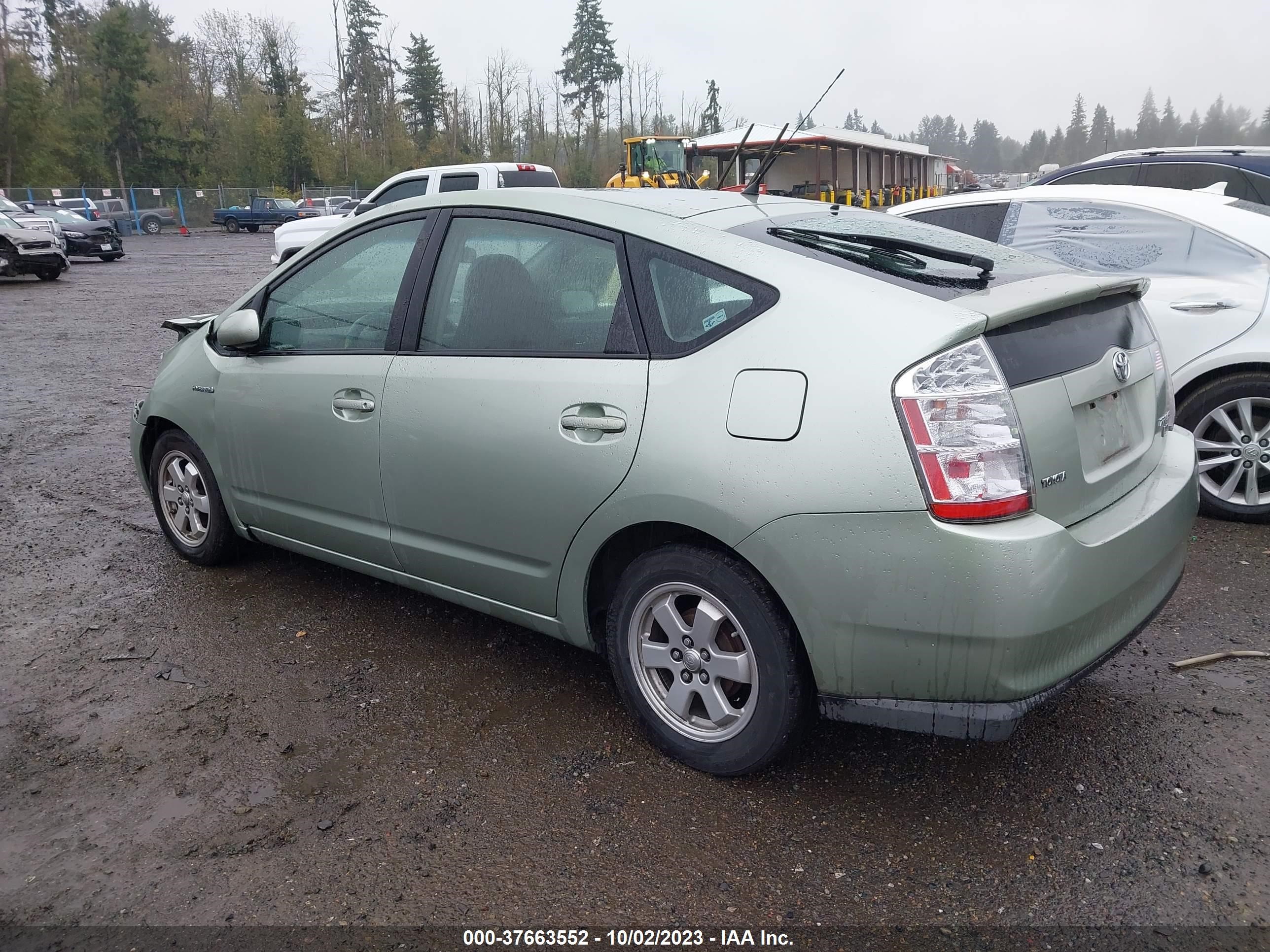 Photo 2 VIN: JTDKB22U563159876 - TOYOTA PRIUS 