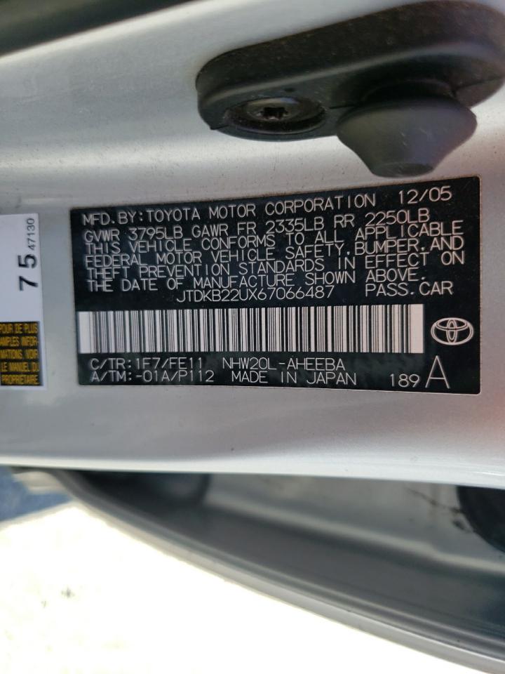 Photo 11 VIN: JTDKB22UX67066487 - TOYOTA PRIUS 