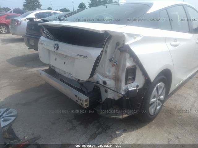 Photo 5 VIN: JTDKBRFU0J3059079 - TOYOTA PRIUS 