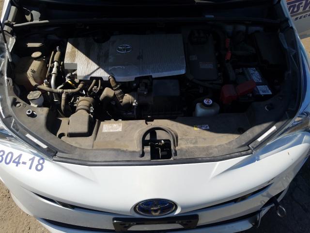 Photo 6 VIN: JTDKBRFU0J3075962 - TOYOTA PRIUS 