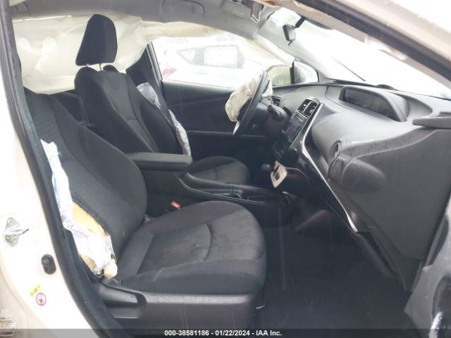 Photo 4 VIN: JTDKBRFU1J3058958 - TOYOTA PRIUS 