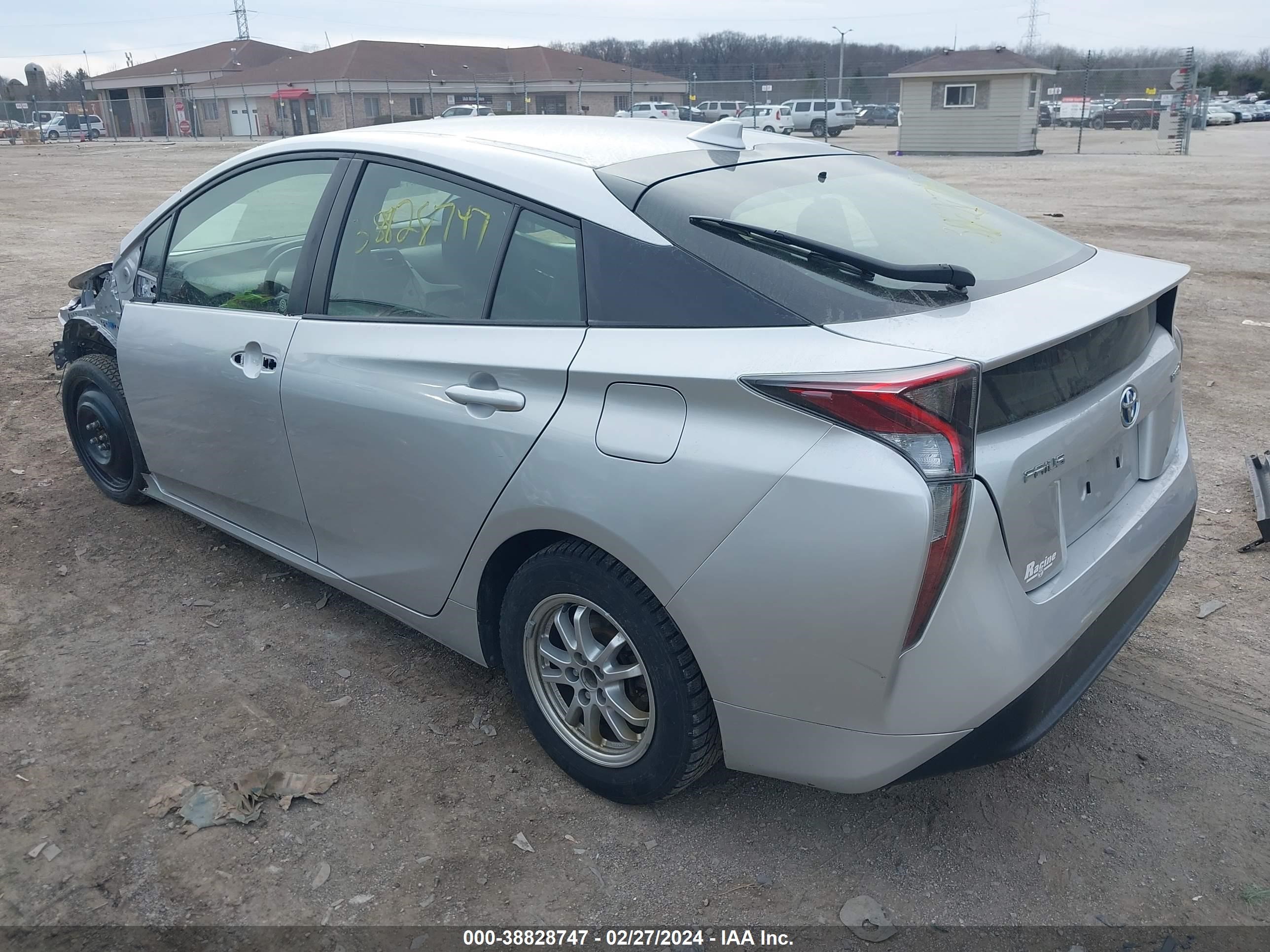 Photo 2 VIN: JTDKBRFU2G3012404 - TOYOTA PRIUS 