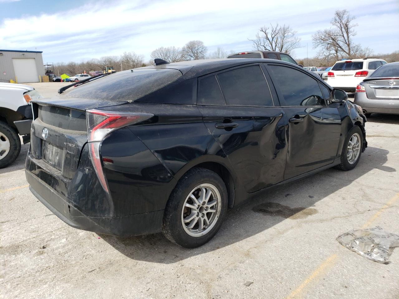 Photo 2 VIN: JTDKBRFU2G3016422 - TOYOTA PRIUS 