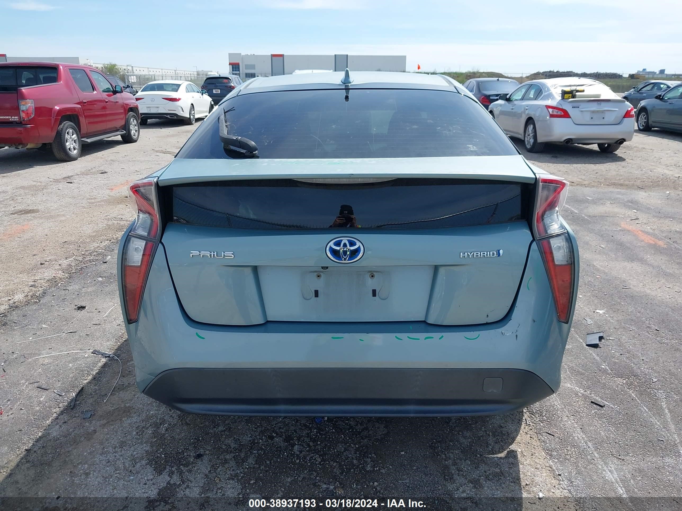 Photo 15 VIN: JTDKBRFU2G3523918 - TOYOTA PRIUS 