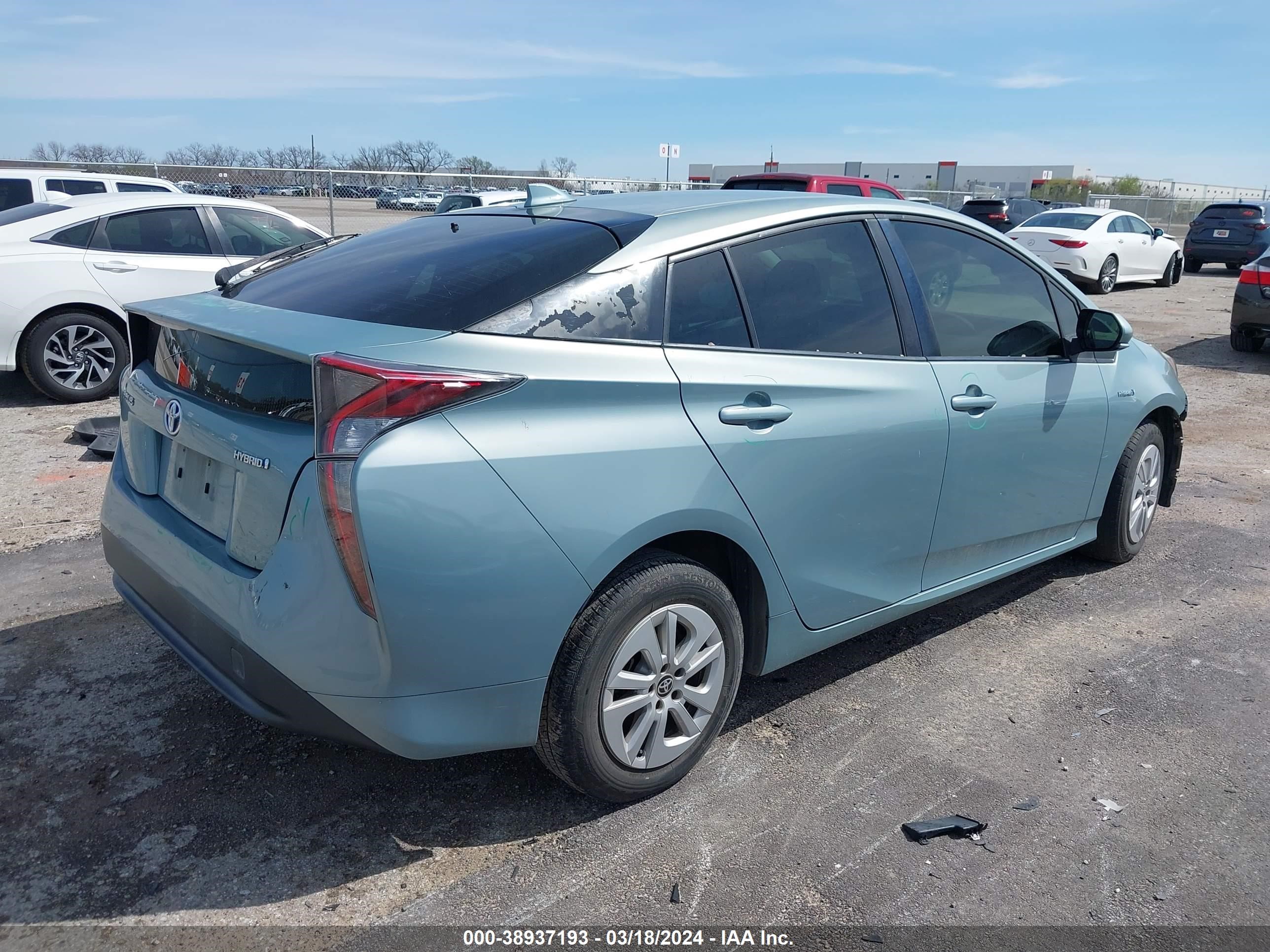 Photo 3 VIN: JTDKBRFU2G3523918 - TOYOTA PRIUS 