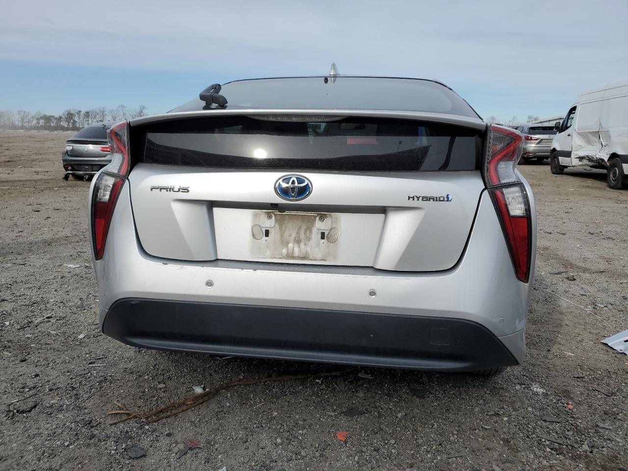 Photo 5 VIN: JTDKBRFU2J3595760 - TOYOTA PRIUS 