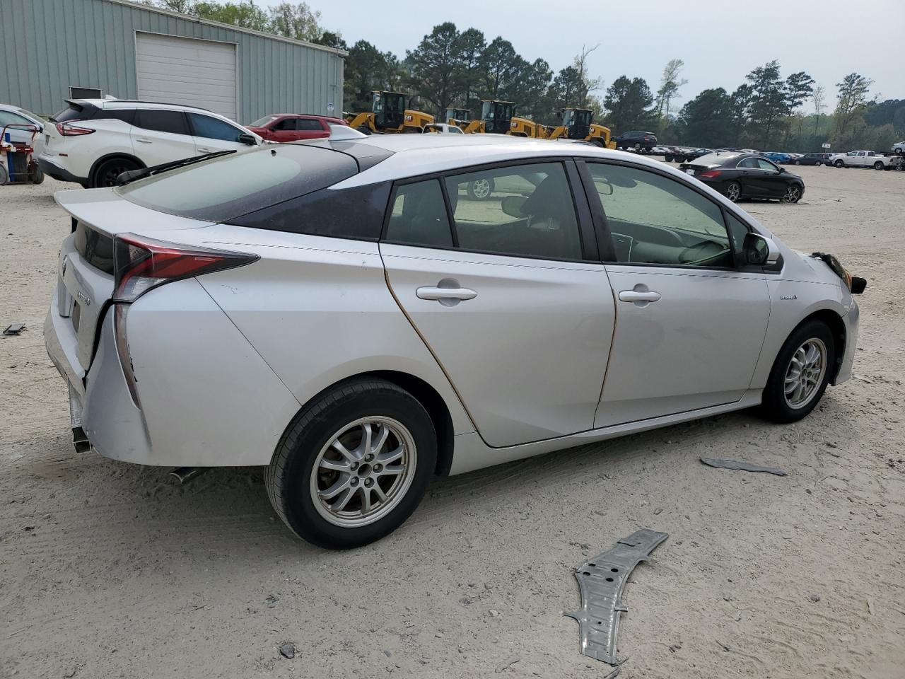 Photo 2 VIN: JTDKBRFU3H3546738 - TOYOTA PRIUS 