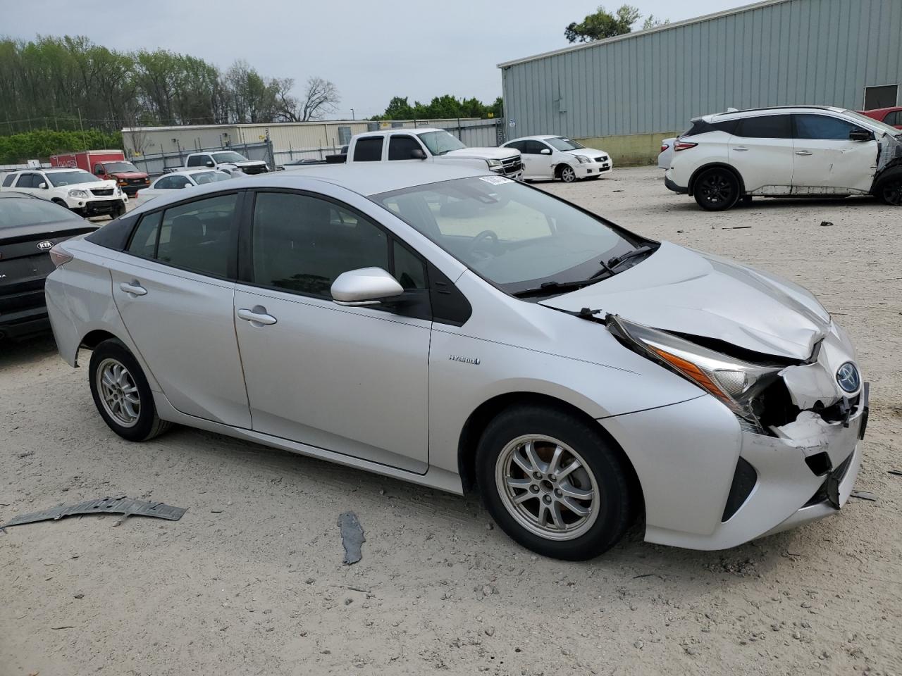 Photo 3 VIN: JTDKBRFU3H3546738 - TOYOTA PRIUS 