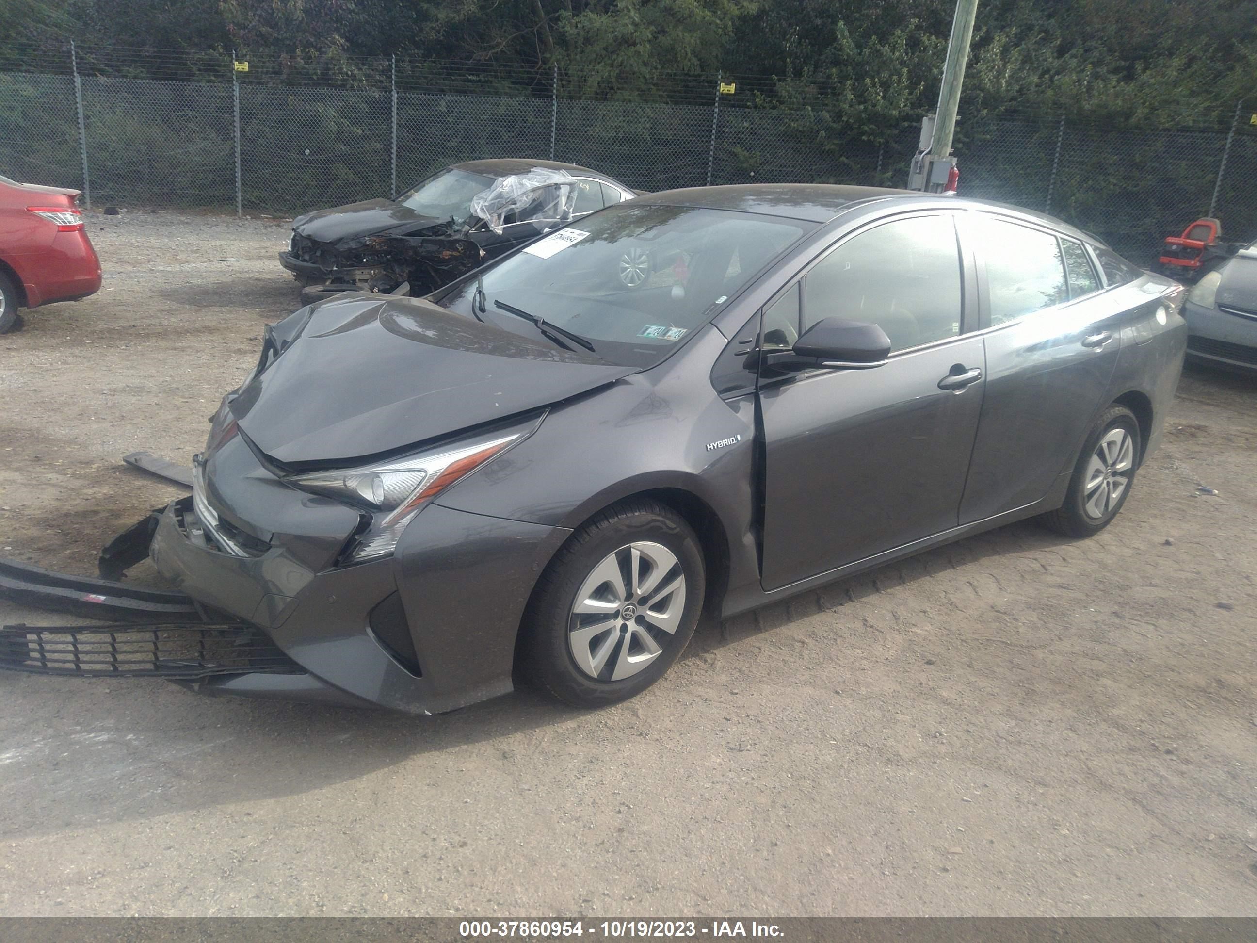 Photo 1 VIN: JTDKBRFU3J3058623 - TOYOTA PRIUS 