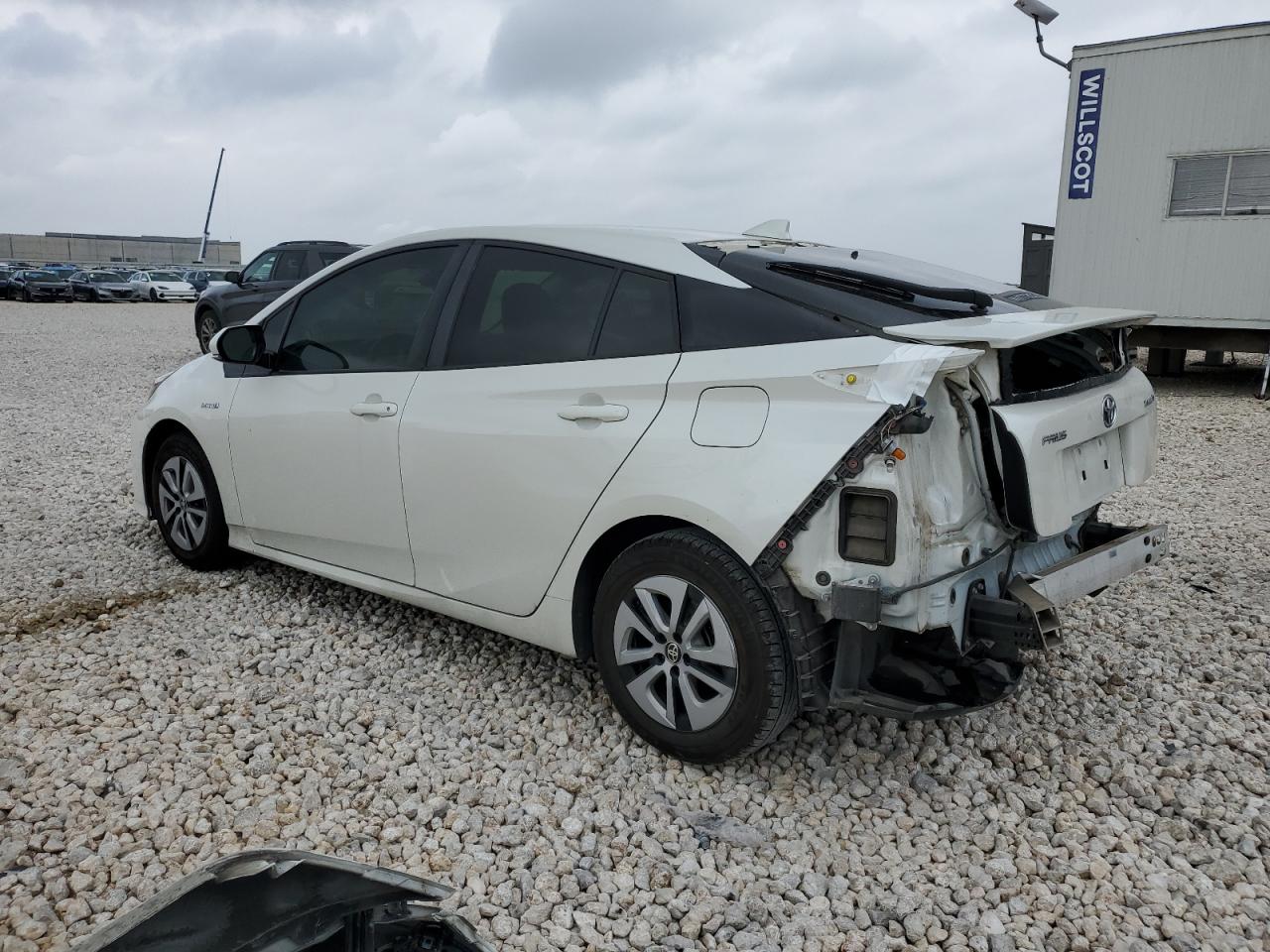 Photo 1 VIN: JTDKBRFU3J3063370 - TOYOTA PRIUS 