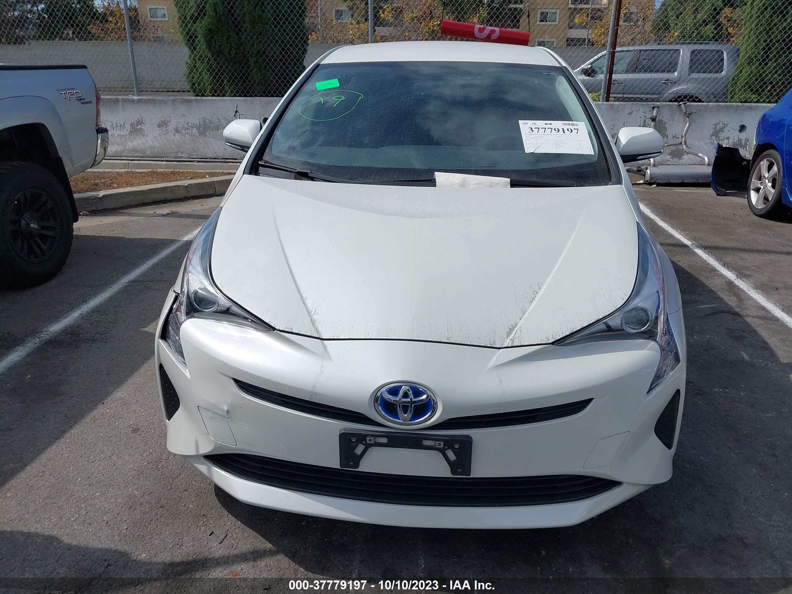 Photo 11 VIN: JTDKBRFU4G3502987 - TOYOTA PRIUS 