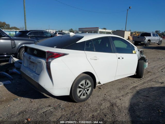 Photo 3 VIN: JTDKBRFU4J3061465 - TOYOTA PRIUS 