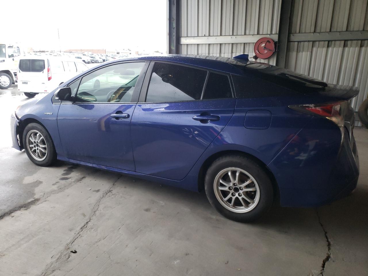 Photo 1 VIN: JTDKBRFU4J3592889 - TOYOTA PRIUS 