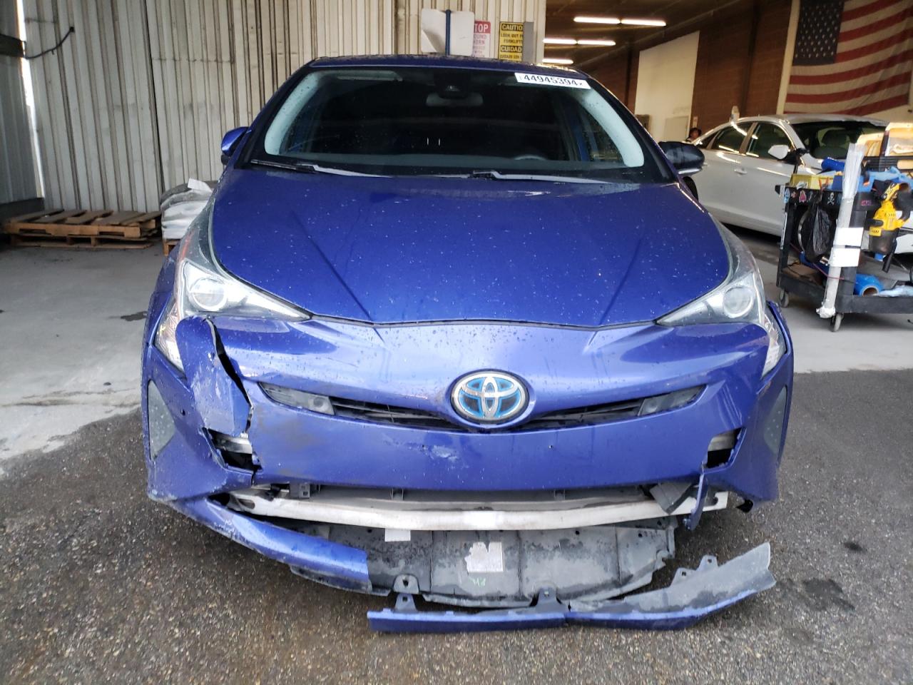 Photo 4 VIN: JTDKBRFU4J3592889 - TOYOTA PRIUS 