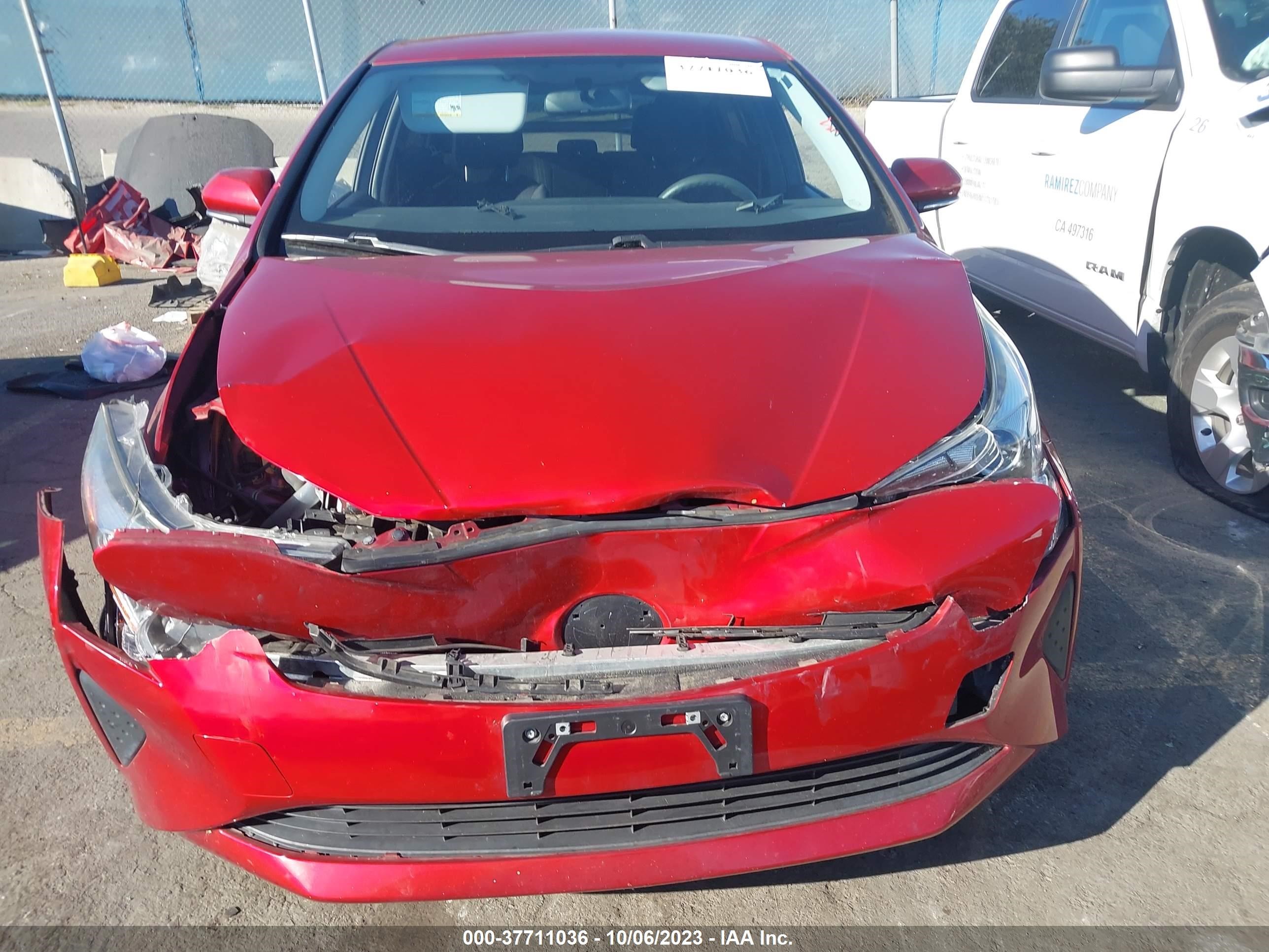 Photo 11 VIN: JTDKBRFU5G3514596 - TOYOTA PRIUS 