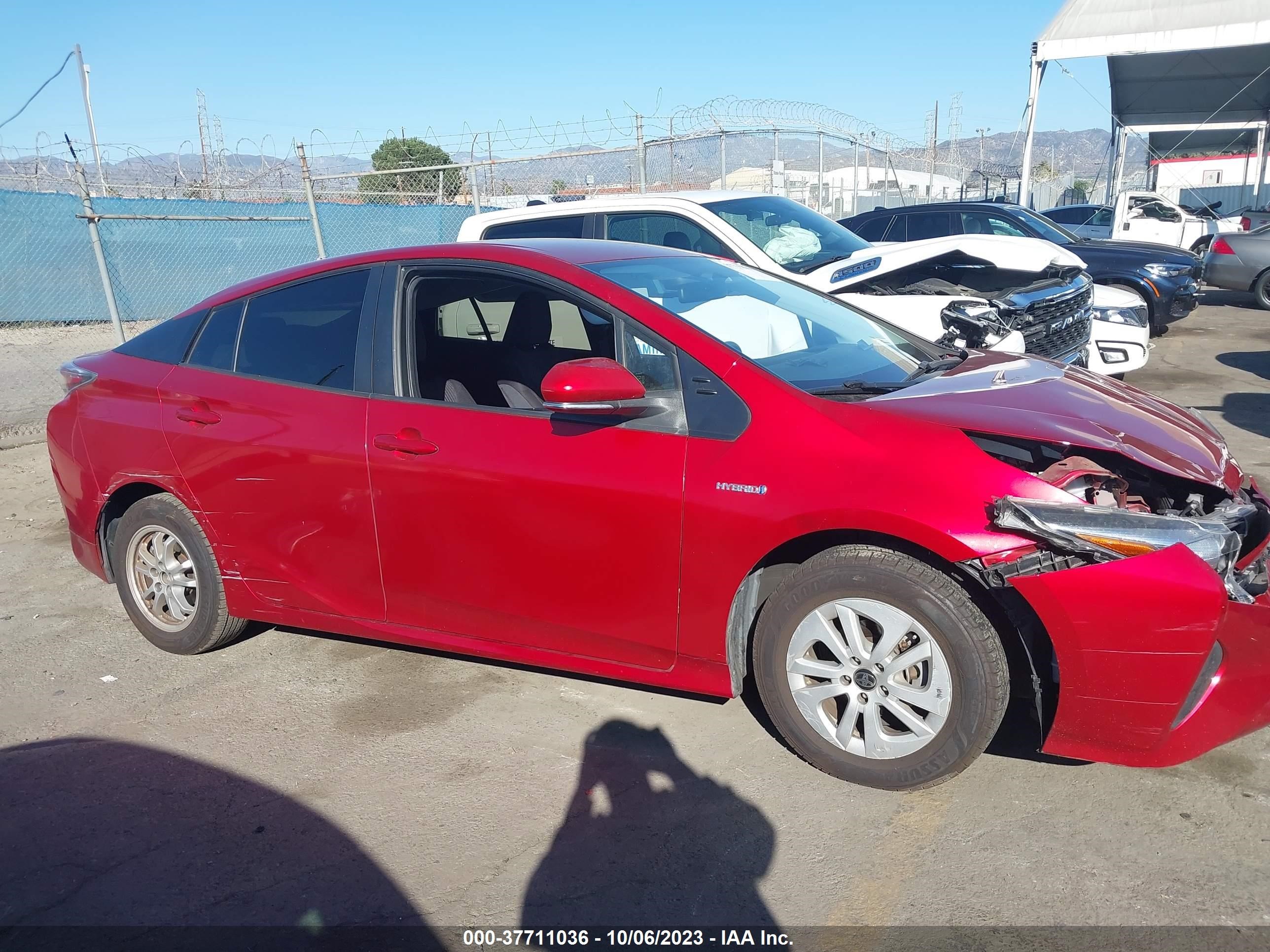 Photo 12 VIN: JTDKBRFU5G3514596 - TOYOTA PRIUS 