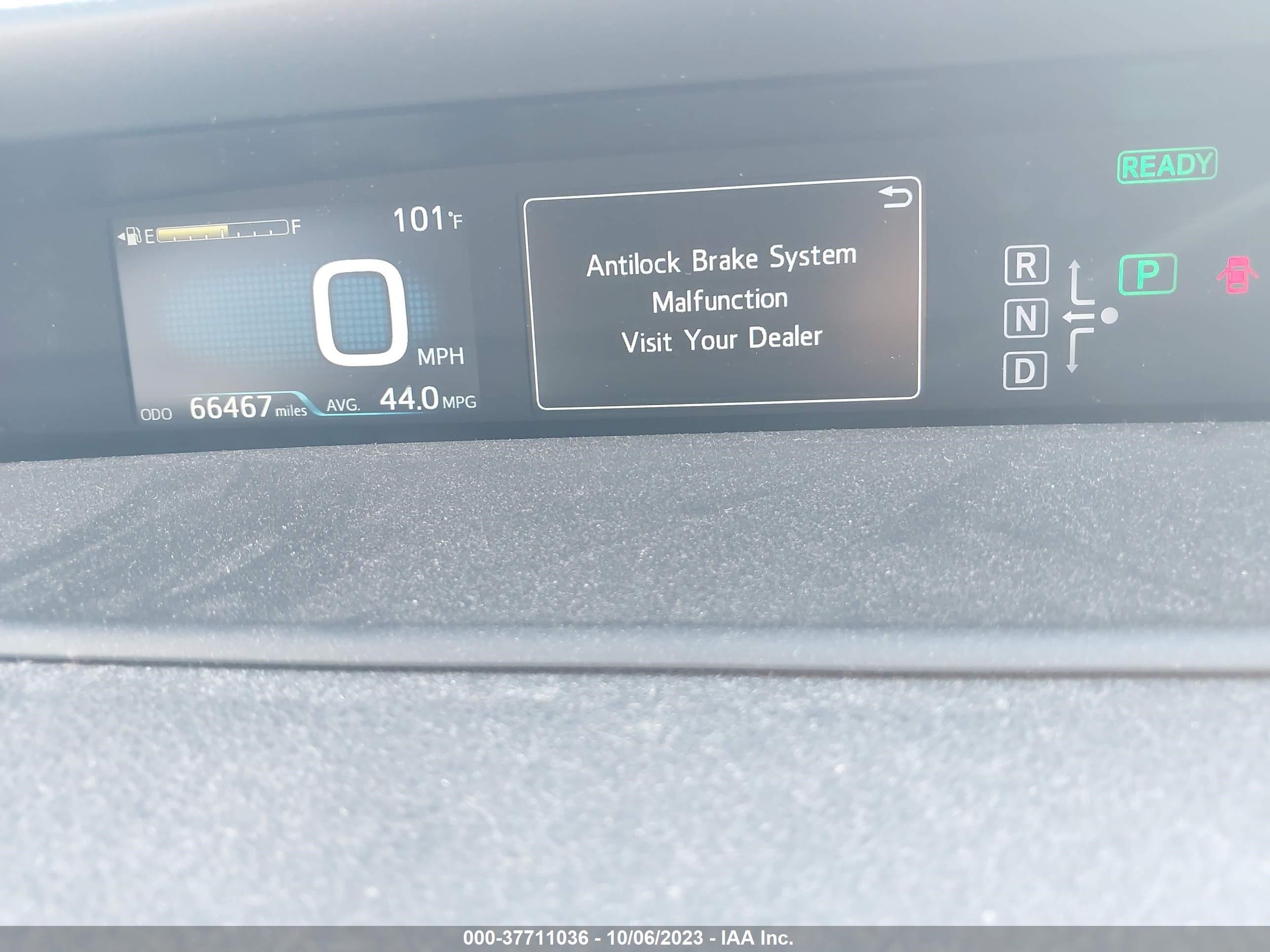 Photo 6 VIN: JTDKBRFU5G3514596 - TOYOTA PRIUS 