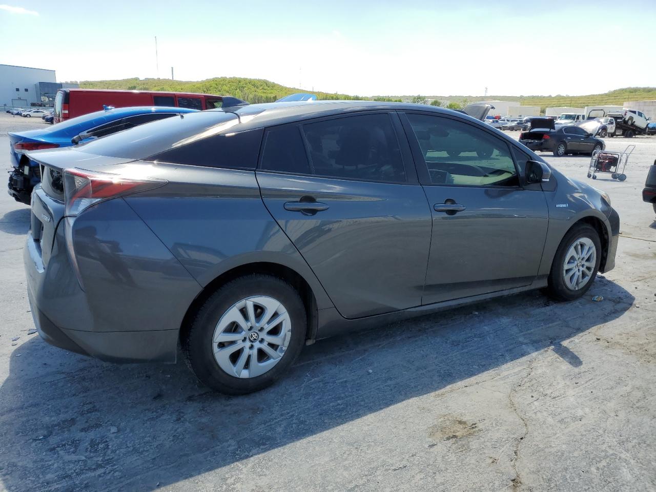 Photo 2 VIN: JTDKBRFU5H3036889 - TOYOTA PRIUS 