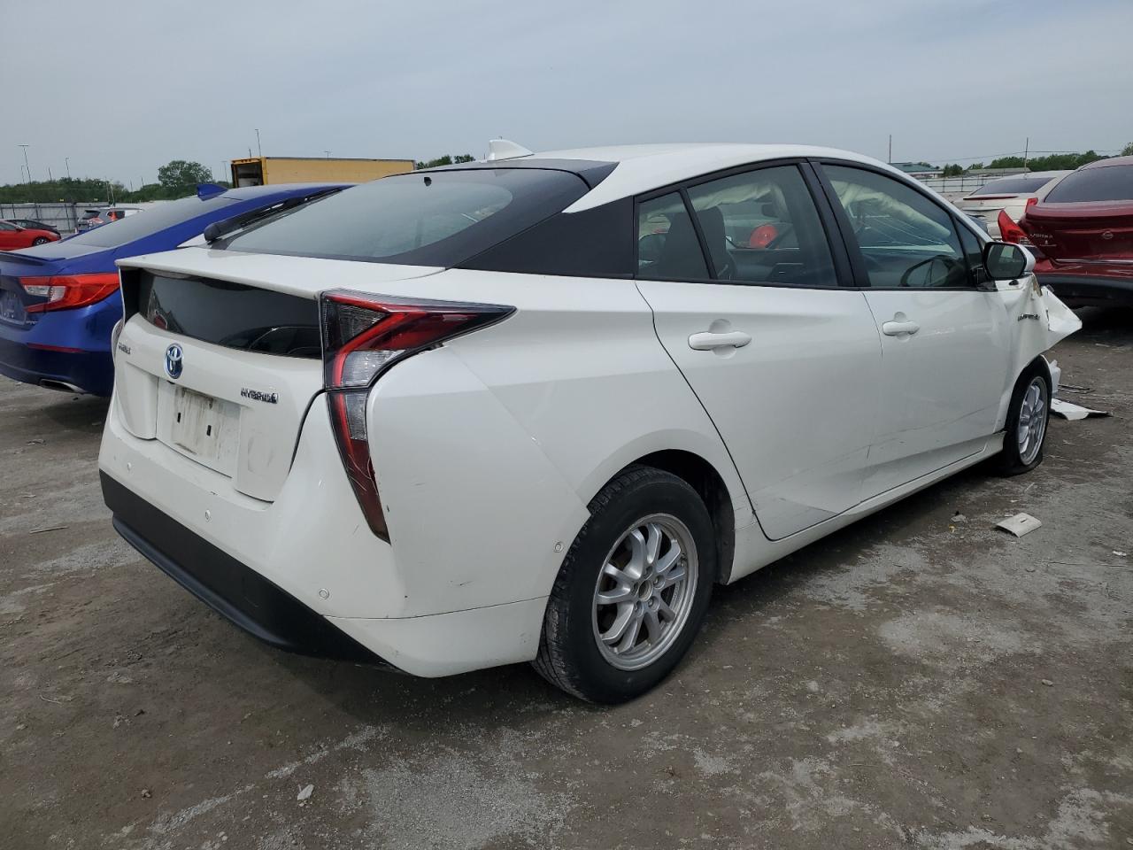 Photo 2 VIN: JTDKBRFU5H3045396 - TOYOTA PRIUS 