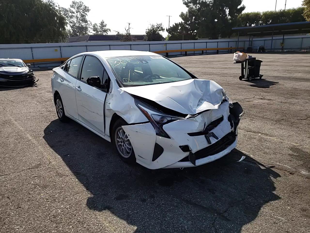 Photo 10 VIN: JTDKBRFU5J3062575 - TOYOTA PRIUS 