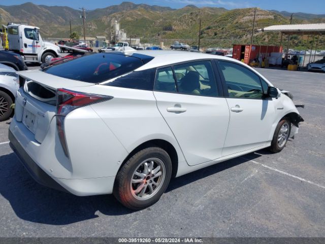 Photo 3 VIN: JTDKBRFU5J3067260 - TOYOTA PRIUS 