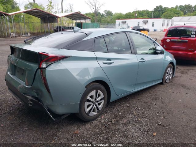 Photo 3 VIN: JTDKBRFU5J3082390 - TOYOTA PRIUS 