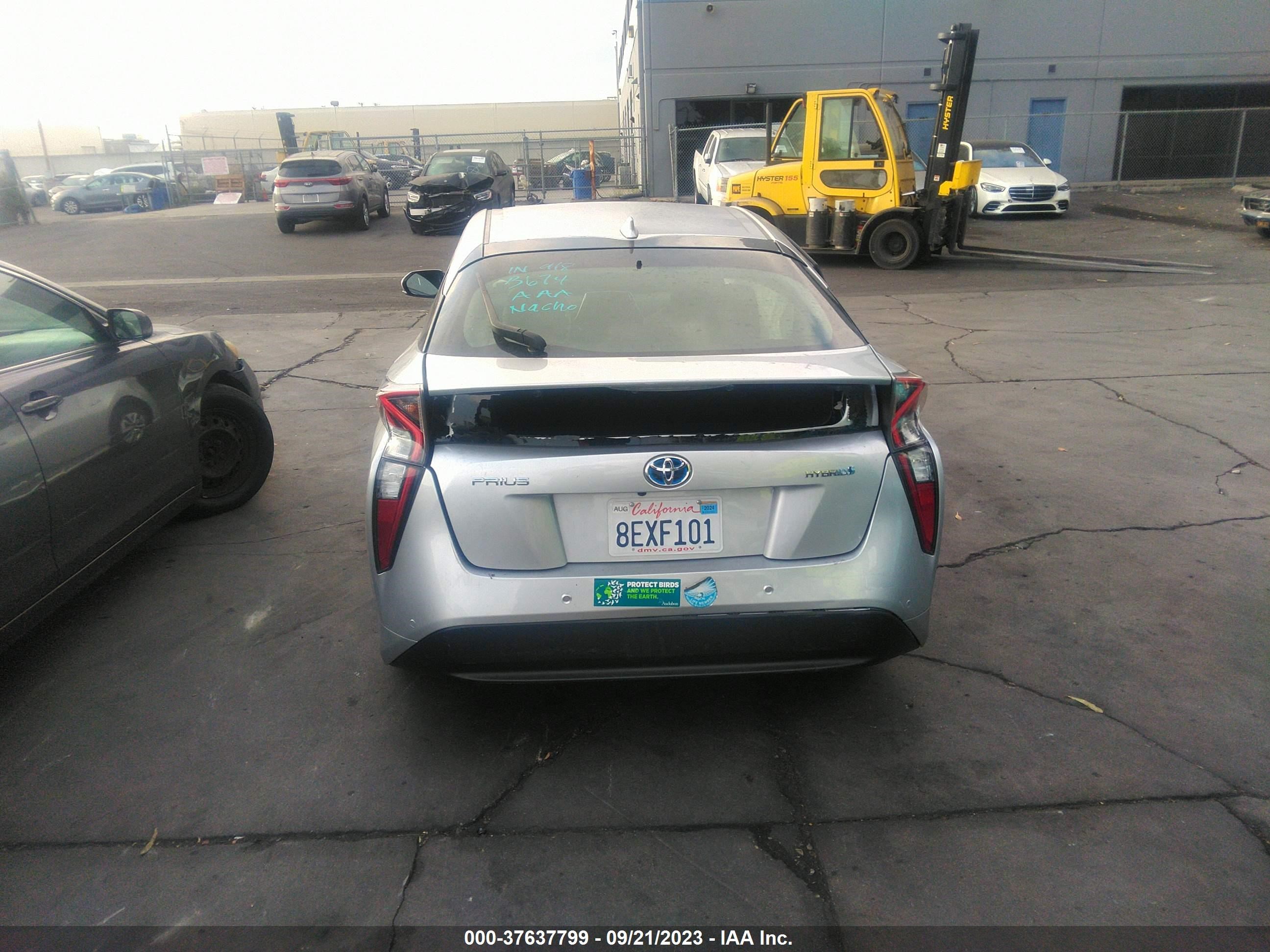 Photo 16 VIN: JTDKBRFU5J3600479 - TOYOTA PRIUS 