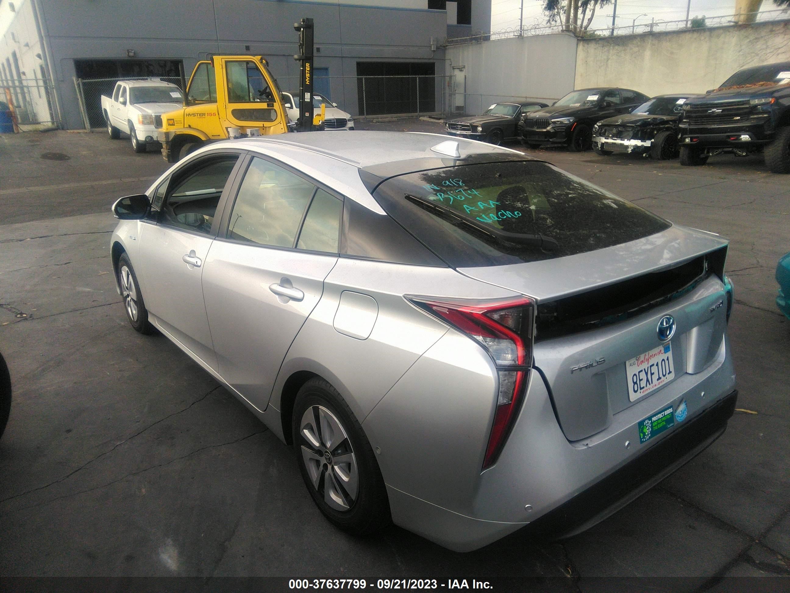 Photo 2 VIN: JTDKBRFU5J3600479 - TOYOTA PRIUS 