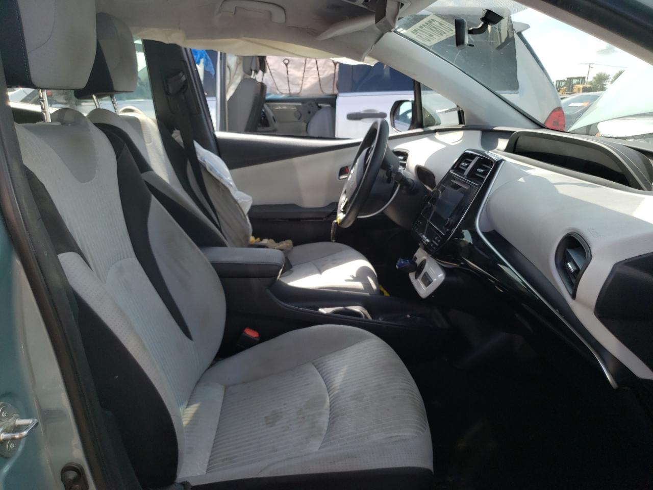 Photo 6 VIN: JTDKBRFU6G3002734 - TOYOTA PRIUS 