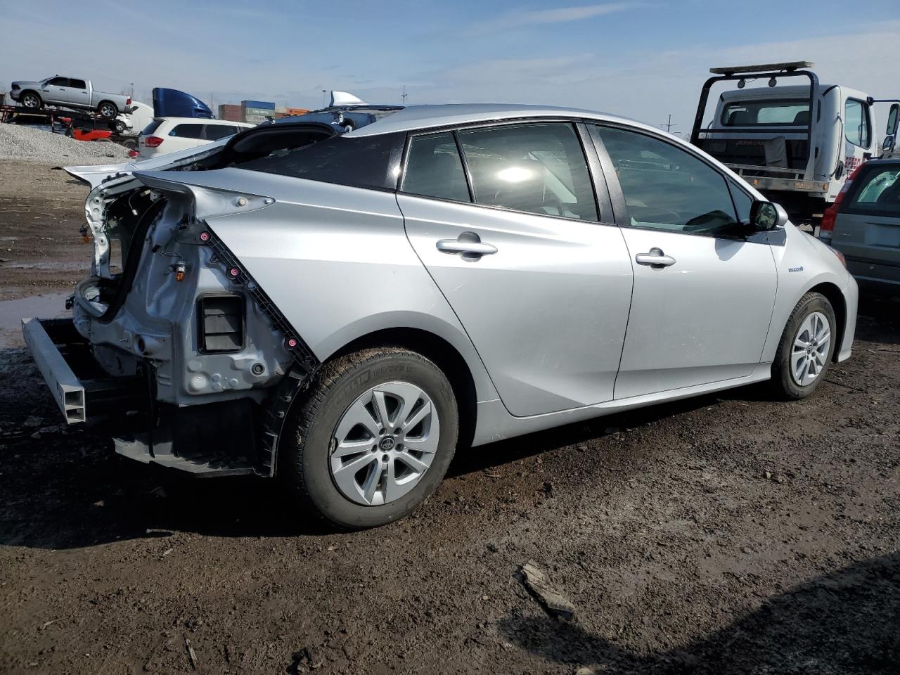 Photo 2 VIN: JTDKBRFU6G3022370 - TOYOTA PRIUS 