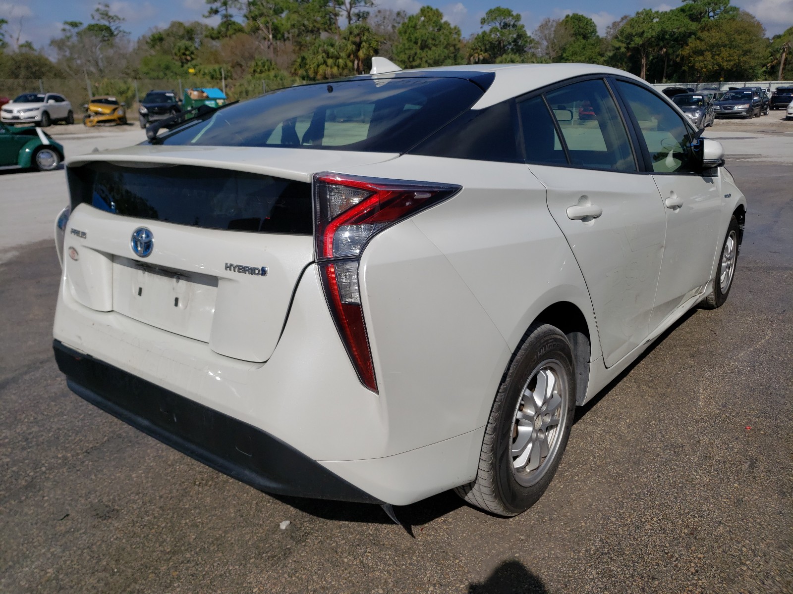 Photo 3 VIN: JTDKBRFU6G3022630 - TOYOTA PRIUS 