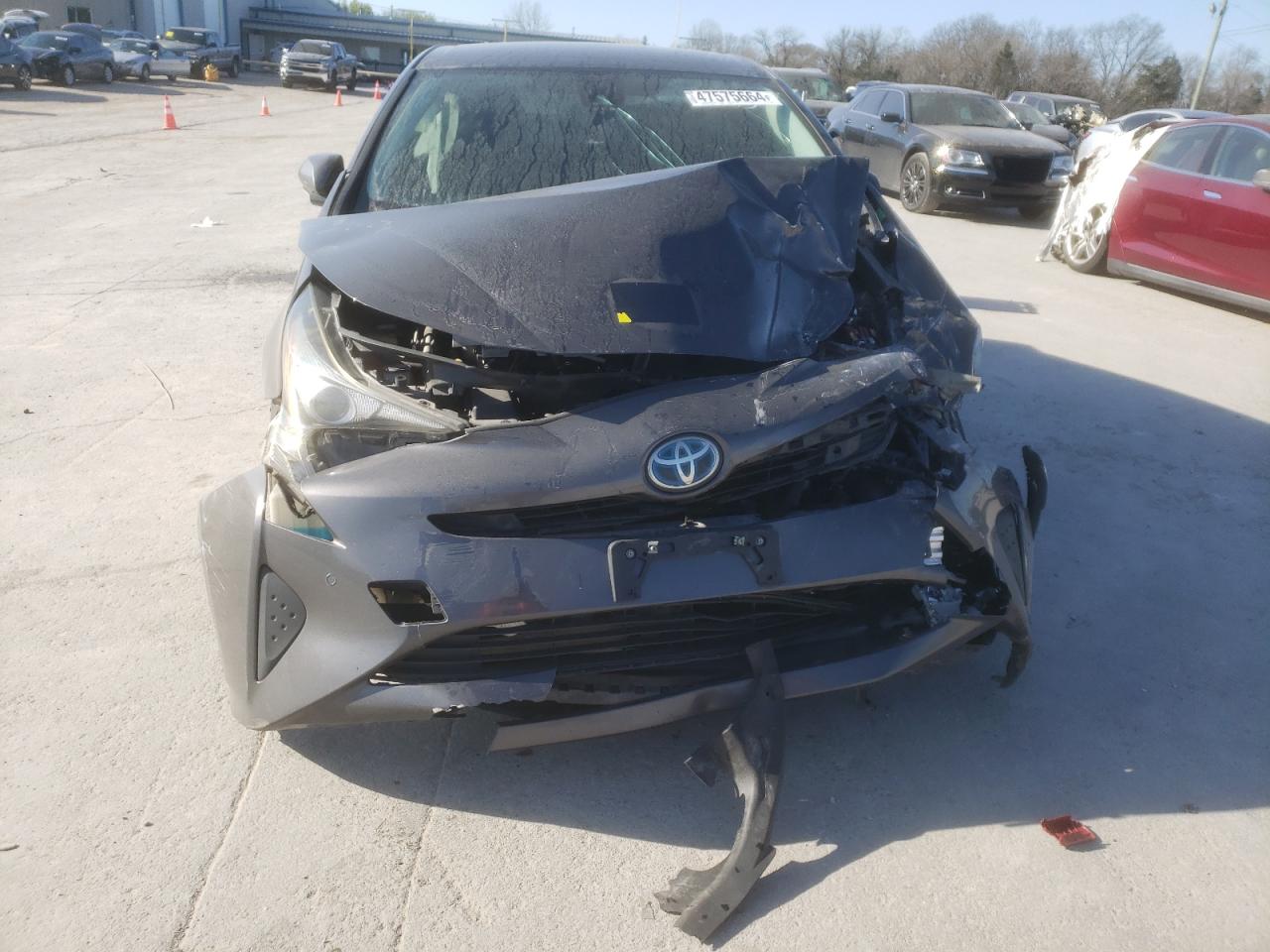 Photo 4 VIN: JTDKBRFU6H3556907 - TOYOTA PRIUS 