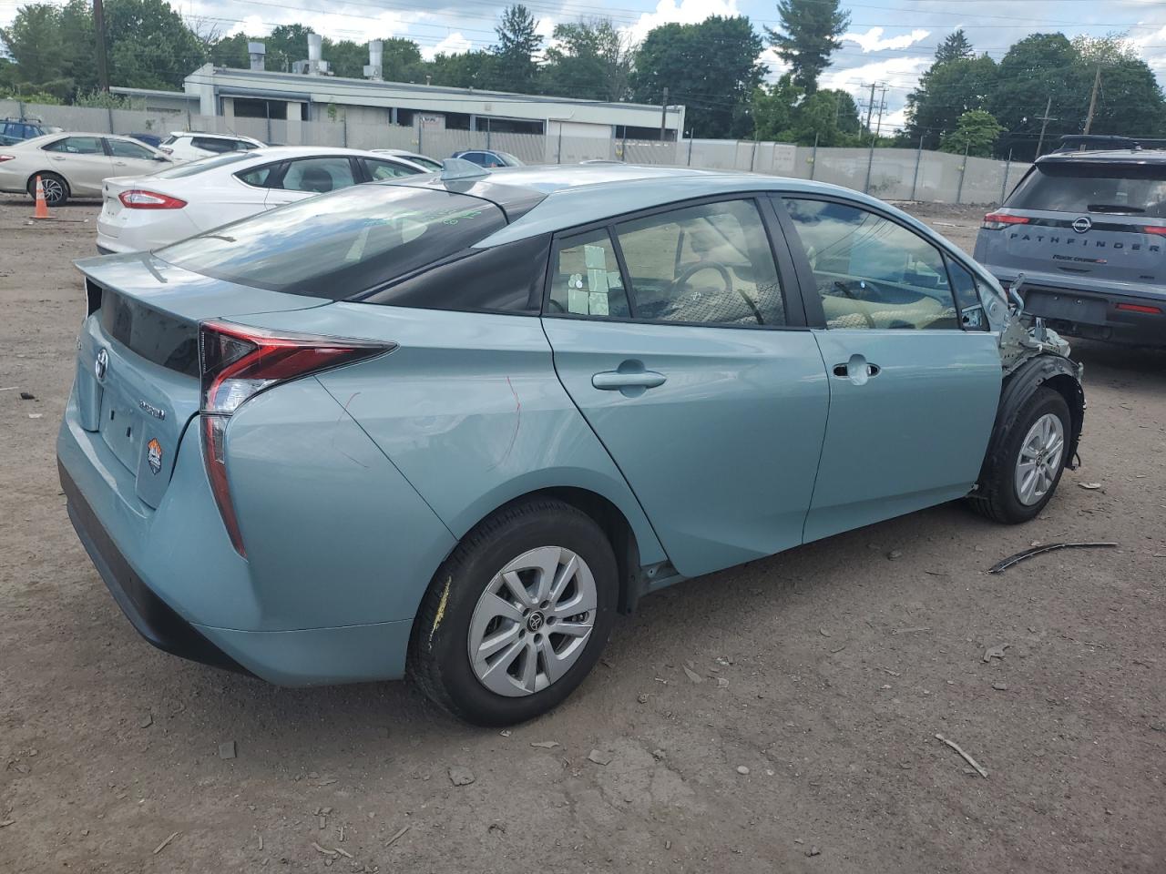 Photo 2 VIN: JTDKBRFU6J3065534 - TOYOTA PRIUS 