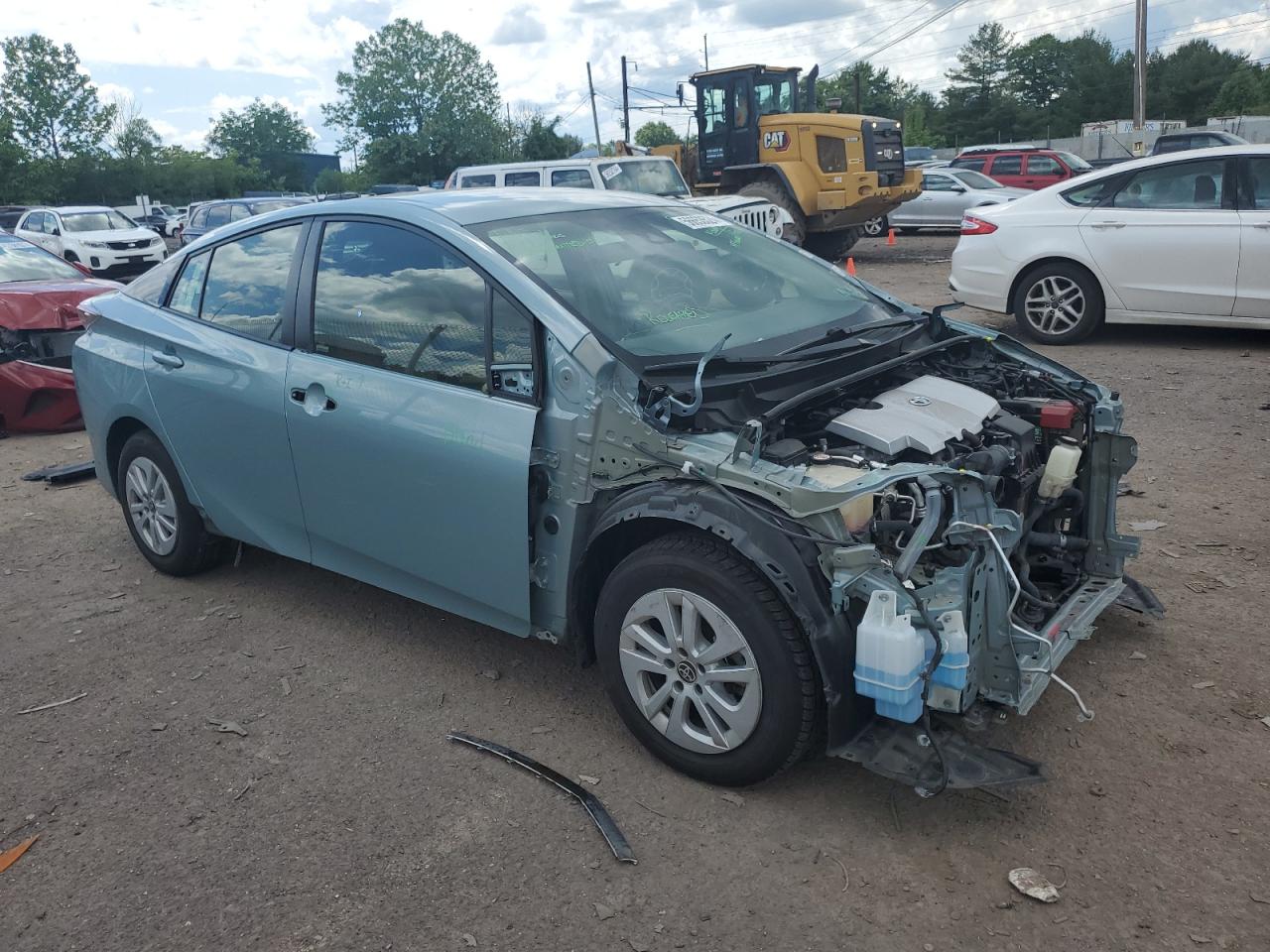 Photo 3 VIN: JTDKBRFU6J3065534 - TOYOTA PRIUS 