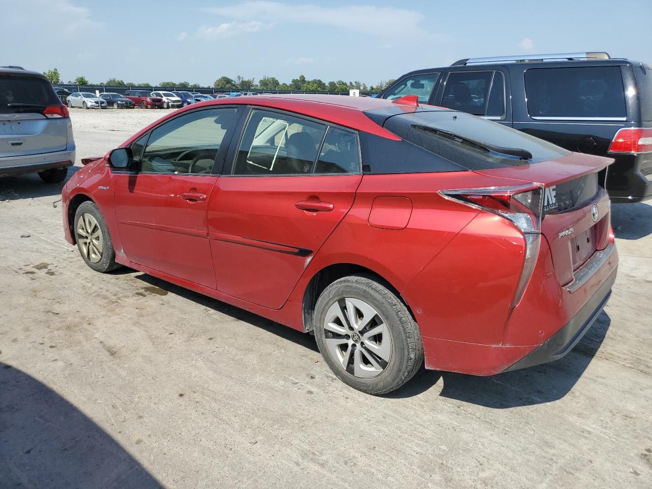 Photo 1 VIN: JTDKBRFU6J3066568 - TOYOTA PRIUS 