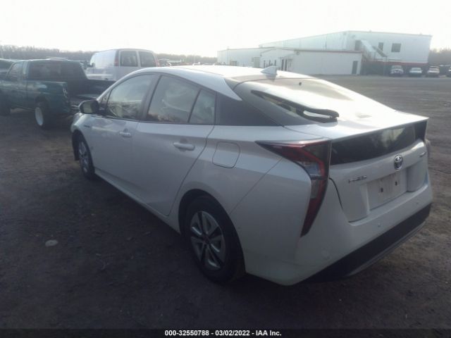 Photo 2 VIN: JTDKBRFU6J3066750 - TOYOTA PRIUS 