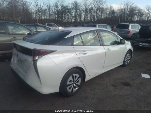 Photo 3 VIN: JTDKBRFU6J3066750 - TOYOTA PRIUS 