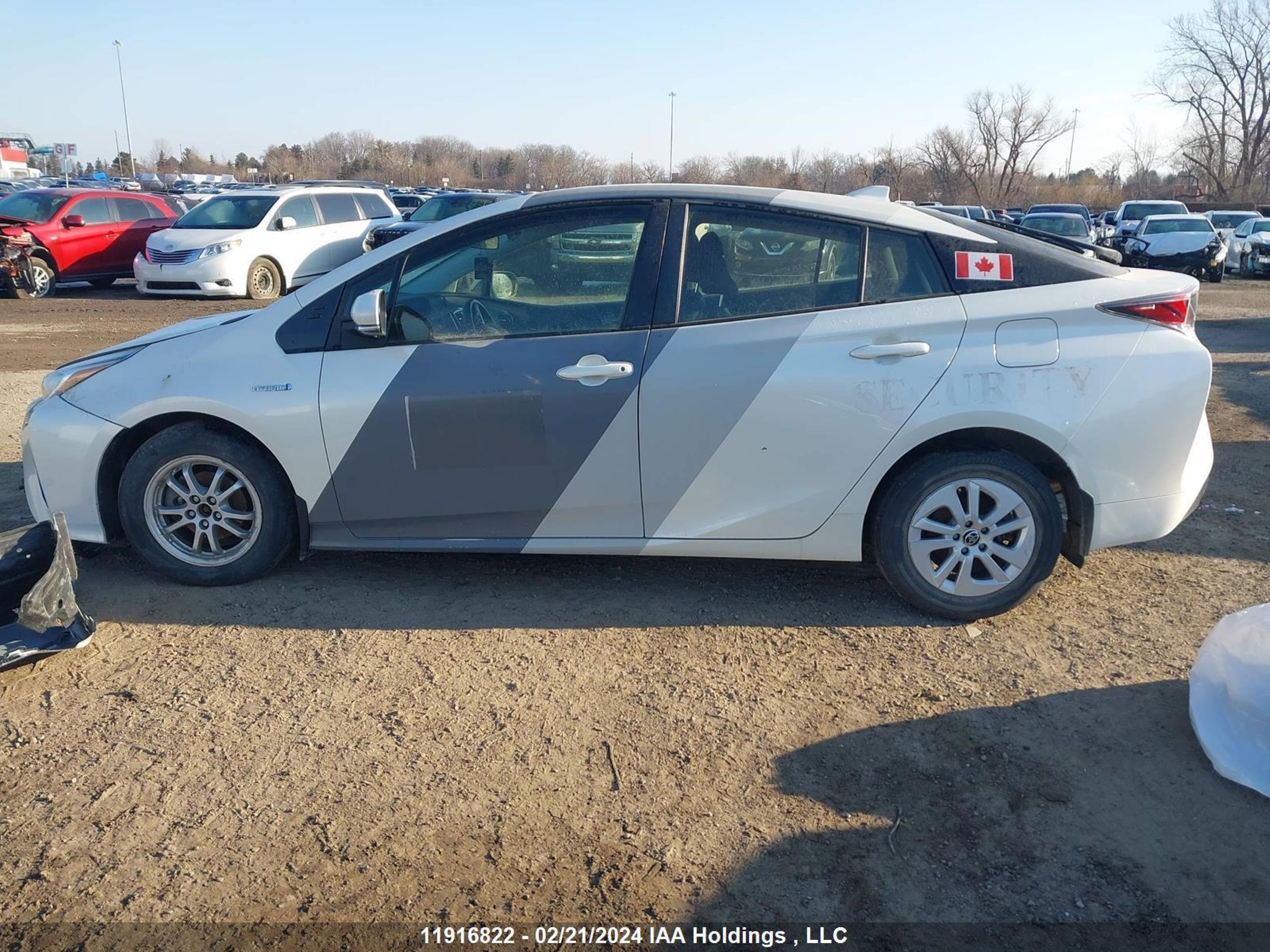 Photo 14 VIN: JTDKBRFU6J3078462 - TOYOTA PRIUS 