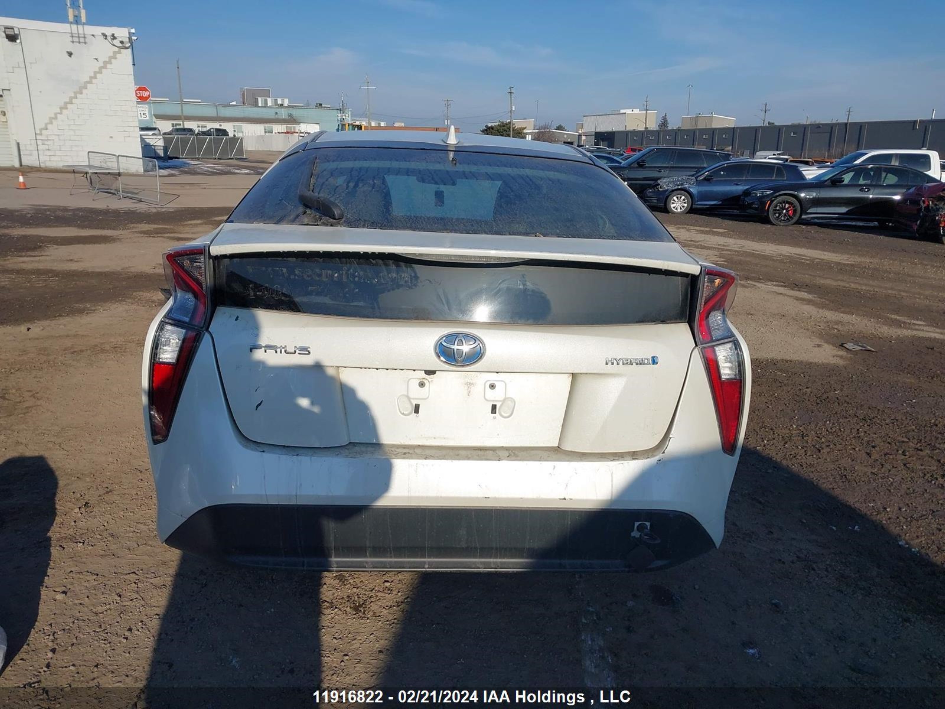 Photo 16 VIN: JTDKBRFU6J3078462 - TOYOTA PRIUS 