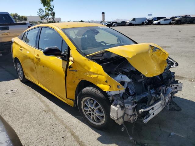 Photo 3 VIN: JTDKBRFU6J3588018 - TOYOTA PRIUS 