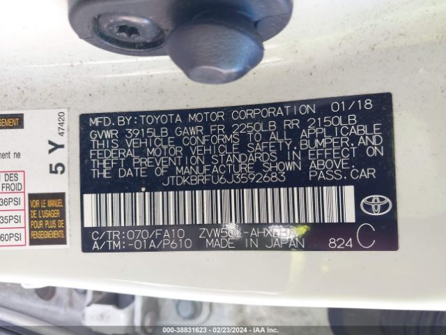 Photo 8 VIN: JTDKBRFU6J3592683 - TOYOTA PRIUS 