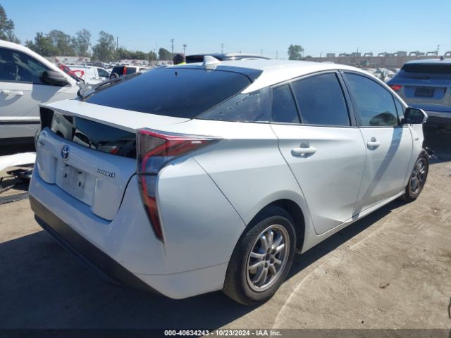 Photo 3 VIN: JTDKBRFU7H3032357 - TOYOTA PRIUS 