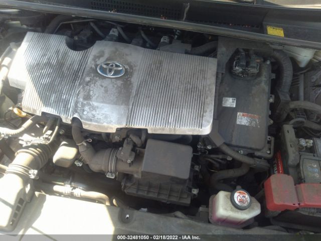 Photo 9 VIN: JTDKBRFU7J3586133 - TOYOTA PRIUS 