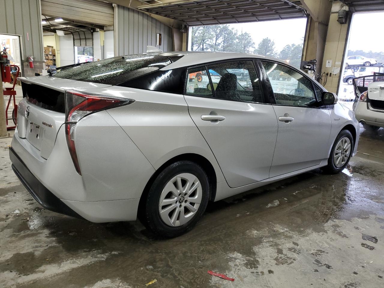 Photo 2 VIN: JTDKBRFU8G3000998 - TOYOTA PRIUS 